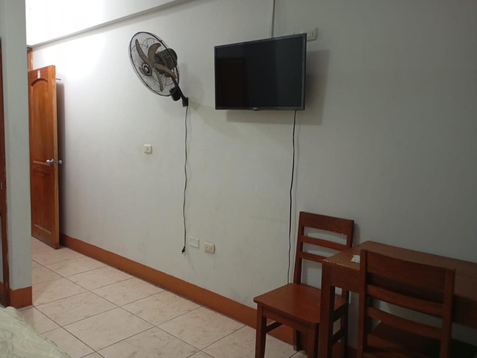 Hostal El Puerto Yurimaguas Exterior foto